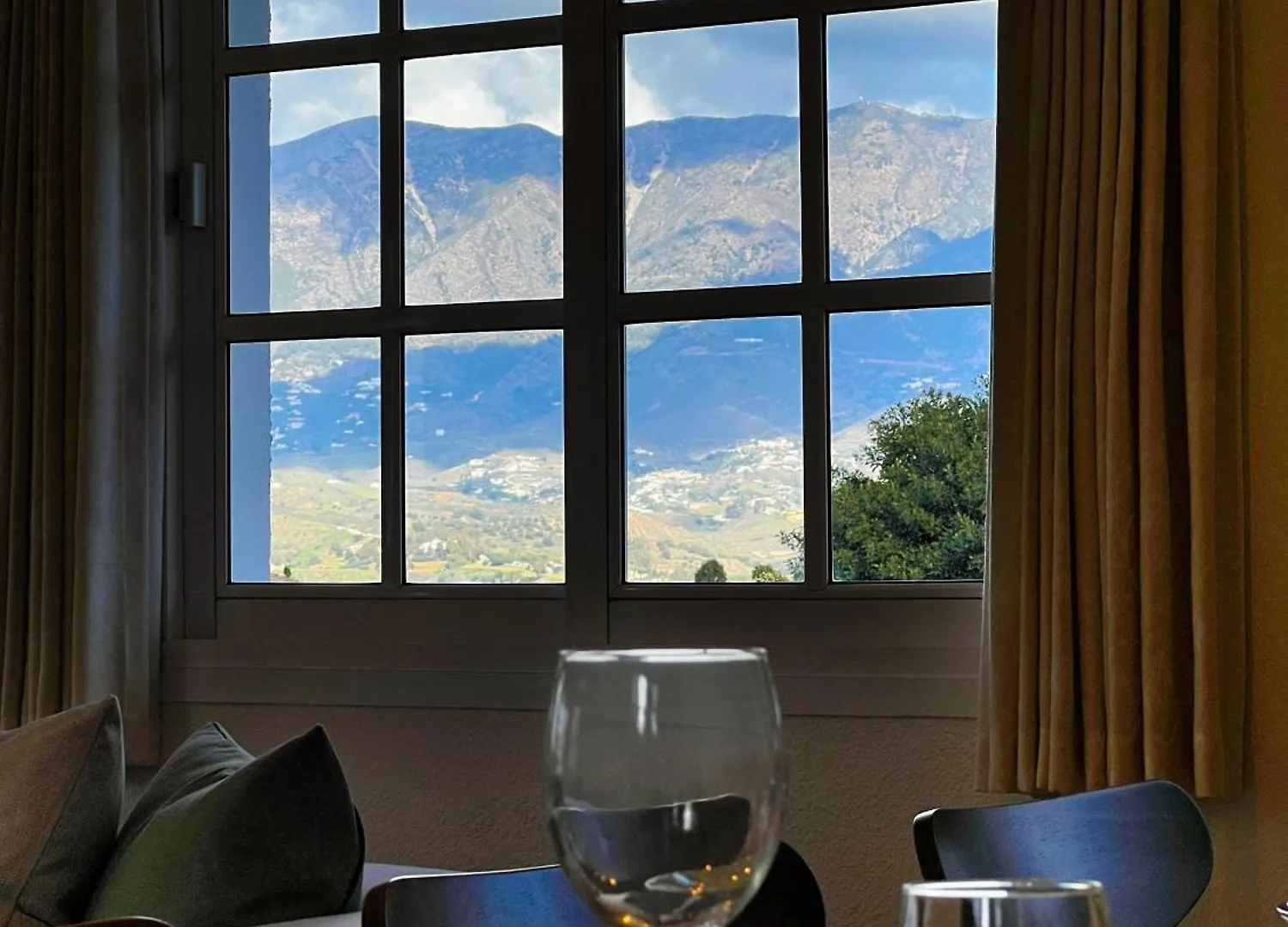 Open This Summer! Stylish 3 Ensuite Villa With Stunning View & Private Pool MIJAS COSTA