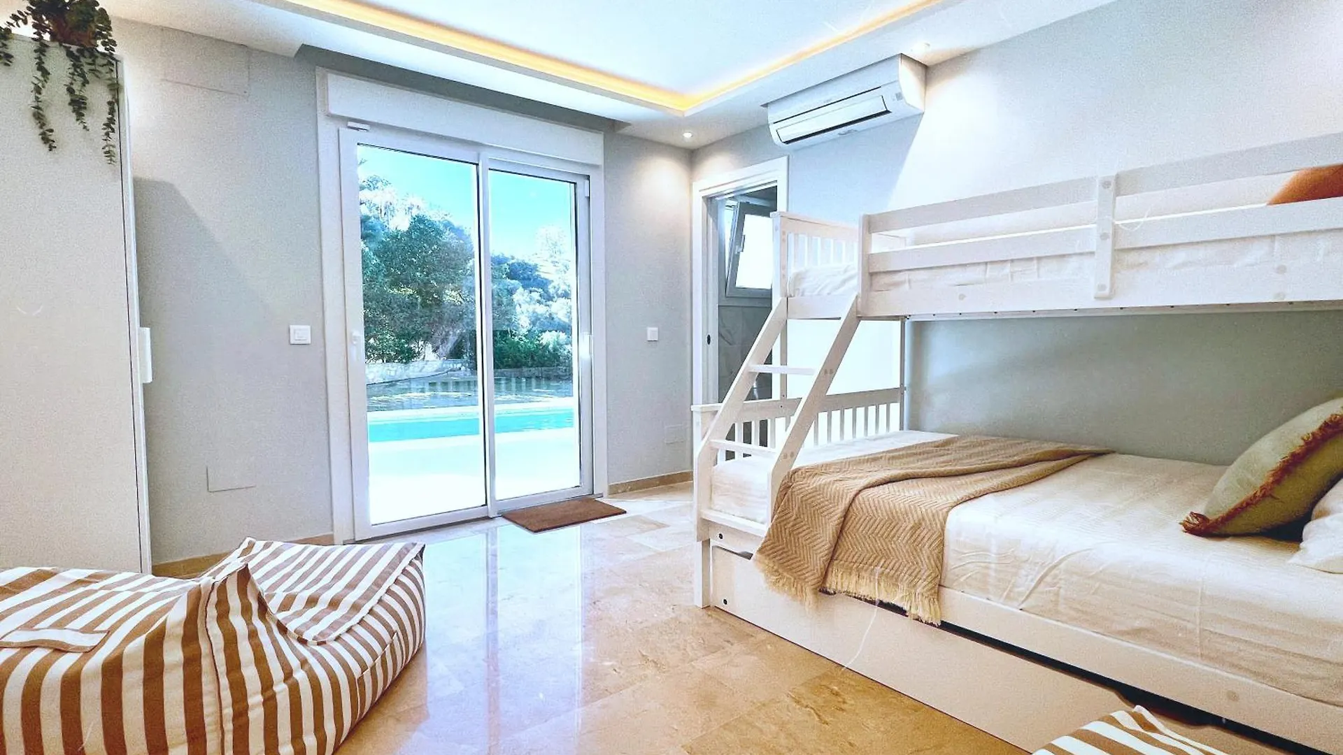 Open This Summer! Stylish 3 Ensuite Villa With Stunning View & Private Pool MIJAS COSTA